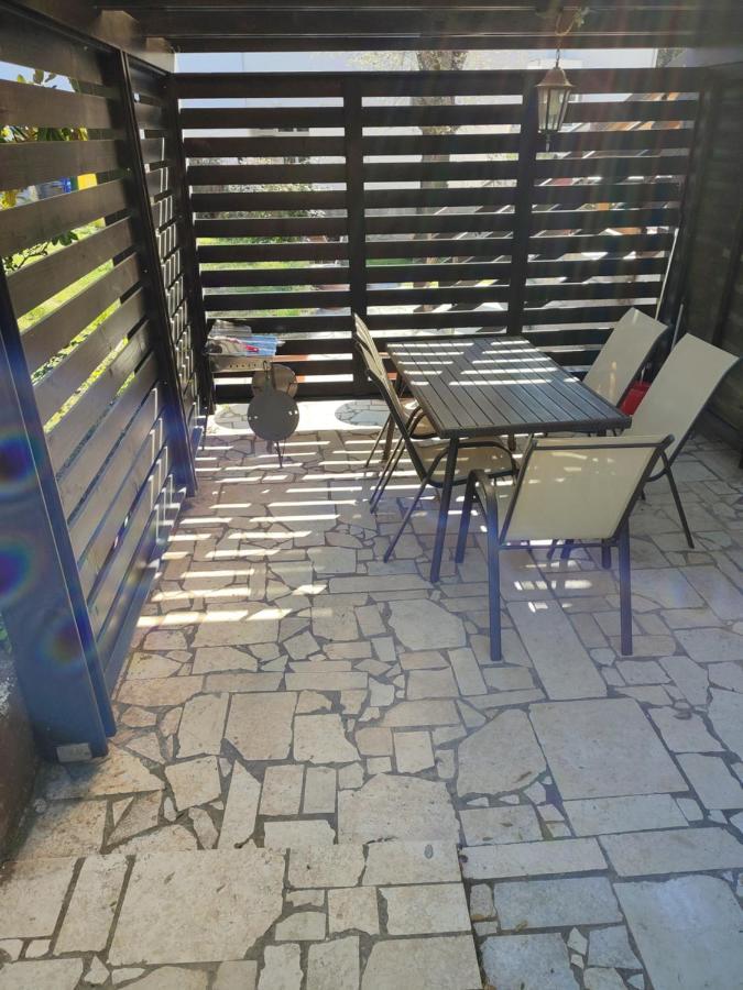 Guesthouse Suzy Pula Exterior photo