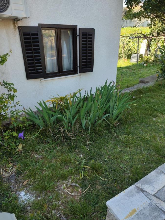 Guesthouse Suzy Pula Exterior photo